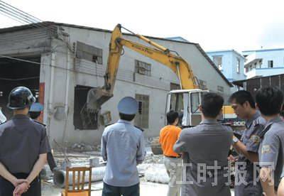 供應拆除廢舊廠房、酒店賓館室內外裝潢與廣告牌拆除工程 昆山與蘇州專業服務解析